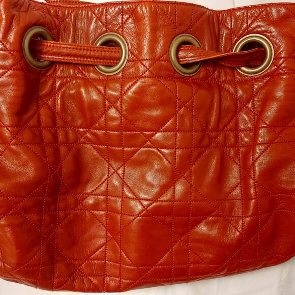 Christian Dior Red Cannage Drawstring Shoulder Bag - Picture 3 of 13